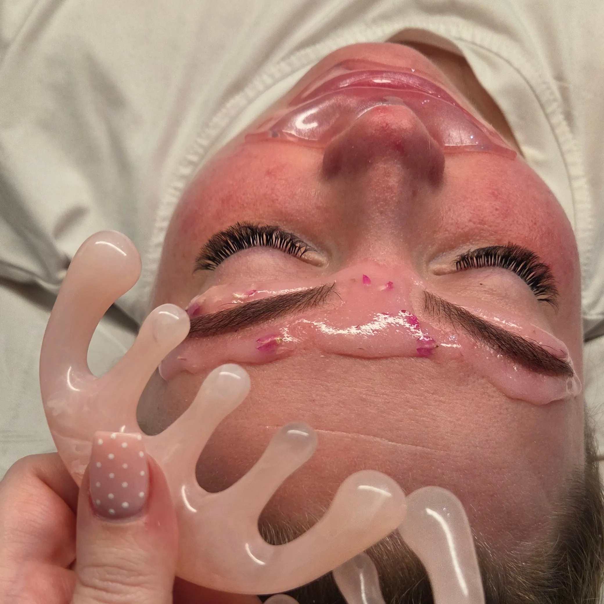 Soft natural brows after a Luxe Browcial treatment